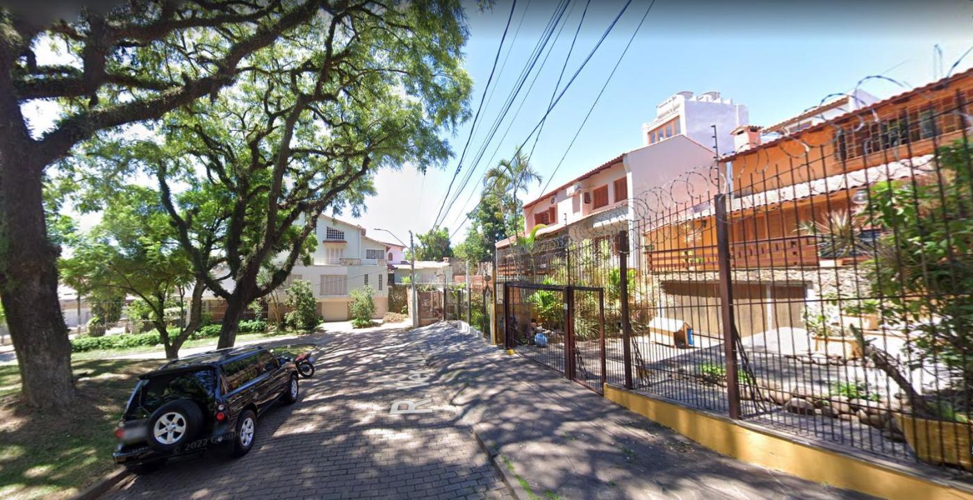 Casa de 3 quartos, 360m² no bairro Medianeira, em Porto Alegre | Eu Corretor