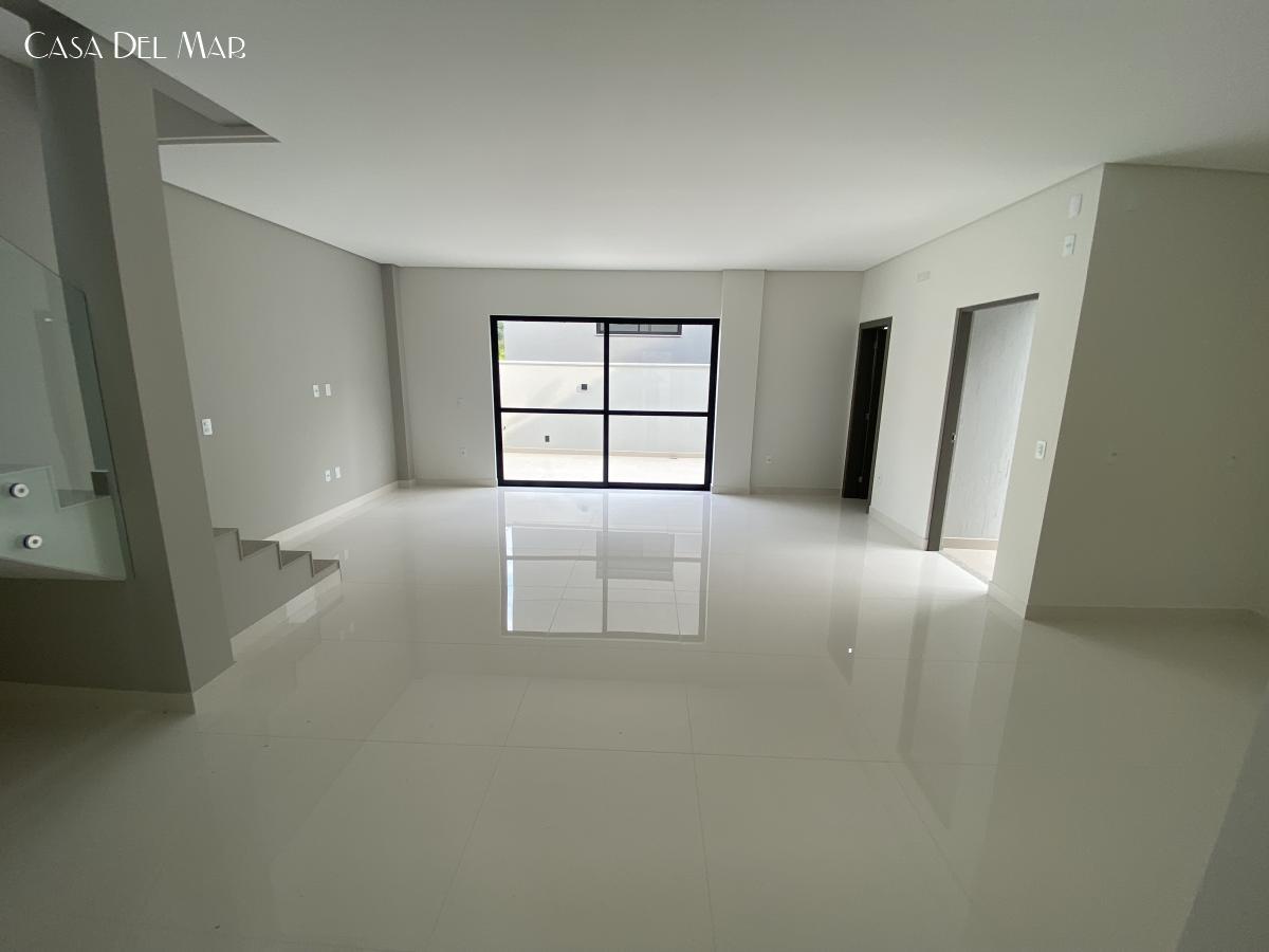 Casa de 3 quartos, 220m² no bairro Córrego Grande, em Florianópolis | Eu Corretor