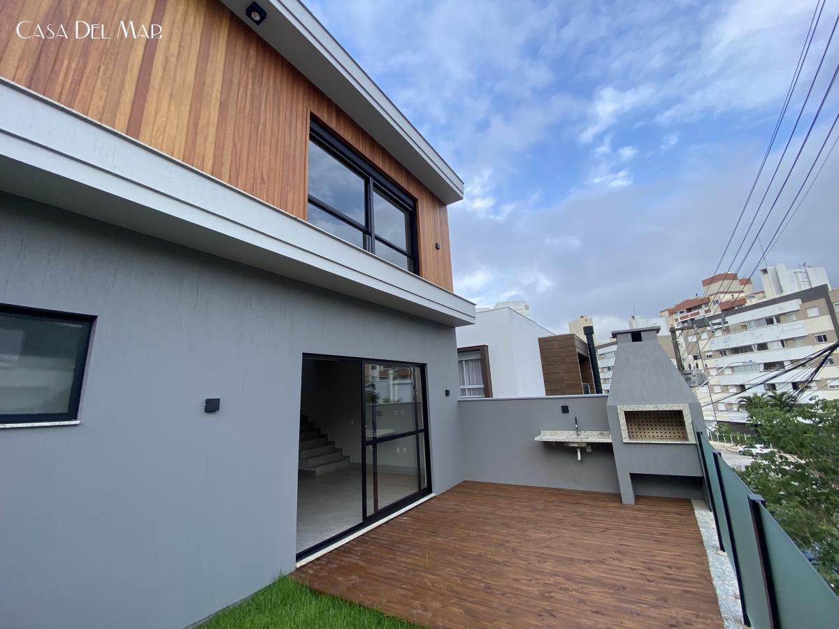 Casa de 3 quartos, 220m² no bairro Córrego Grande, em Florianópolis | Eu Corretor