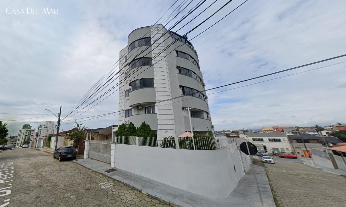 Apartamento de 3 quartos, 137m² no bairro Barreiros, em São José | Eu Corretor